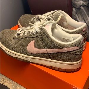 Nike Womens Dunk Low